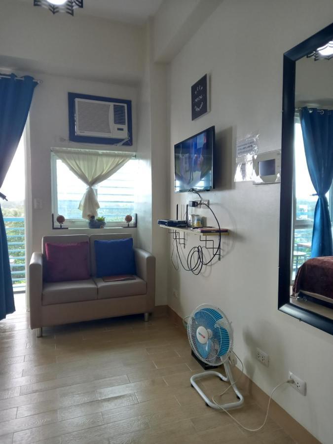 Studio Unit, Homely Condo At One Madison Place Near Iloilo Business Park Ph. Exterior photo